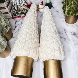 Holiday Glamour – Velvet Christmas Trees in Cream and Green with Gold Base
Exquisite Velvet Christmas Trees – Perfect for Luxury Home & Mantle Decor