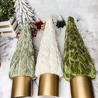 Handcrafted Velvet Trees for Upscale Christmas Decor – Holiday Luxury Style
Gold-Based Velvet Christmas Trees for Elegant Mantle Decor in Green & Cream