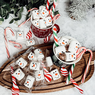 DIY Christmas Drinks with Marshmallows Snowman
christmas treats homemade
christmas candy charcuterie board ideas